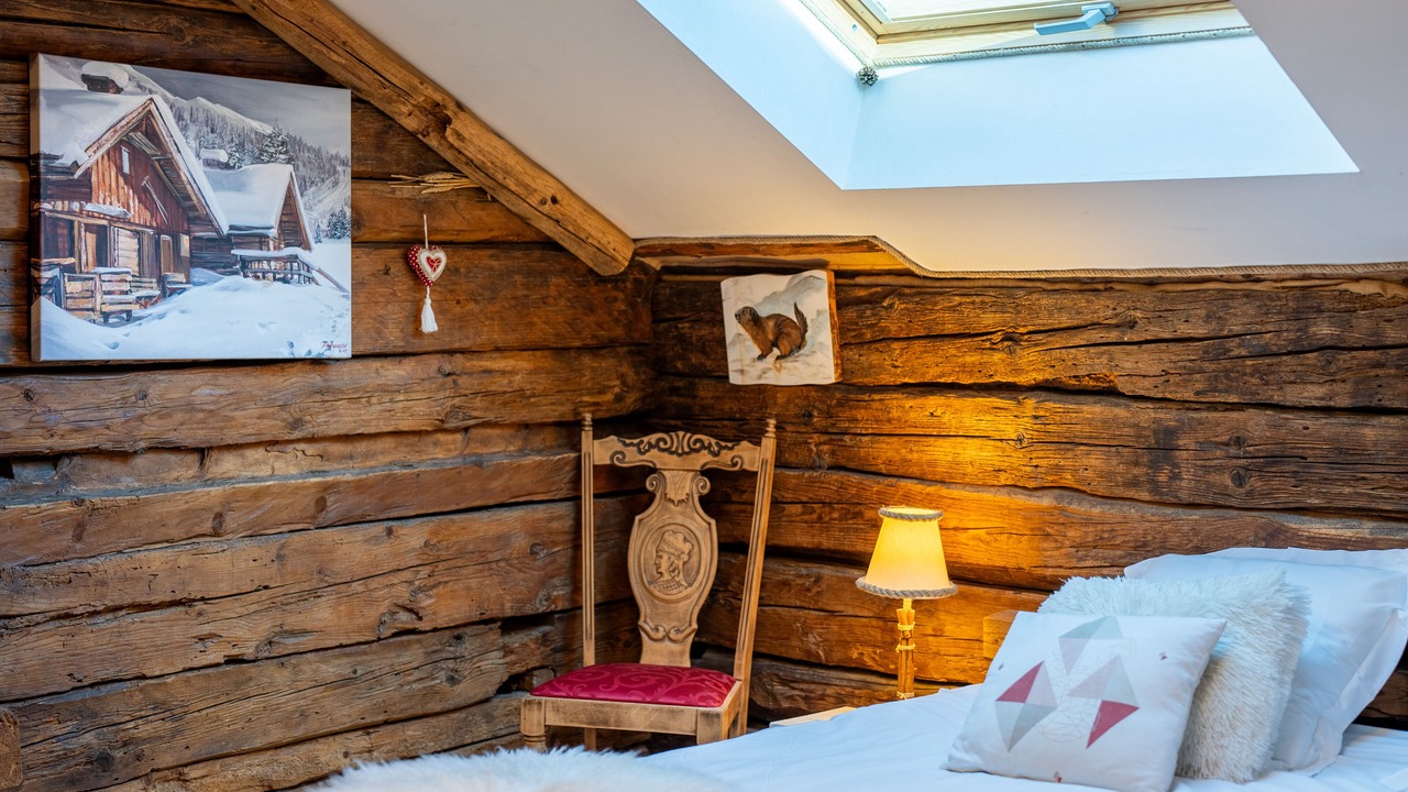 Photo of Bedroom in Thones