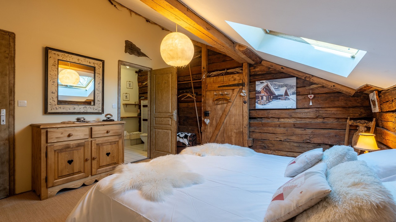 Photo of Bedroom in Thones