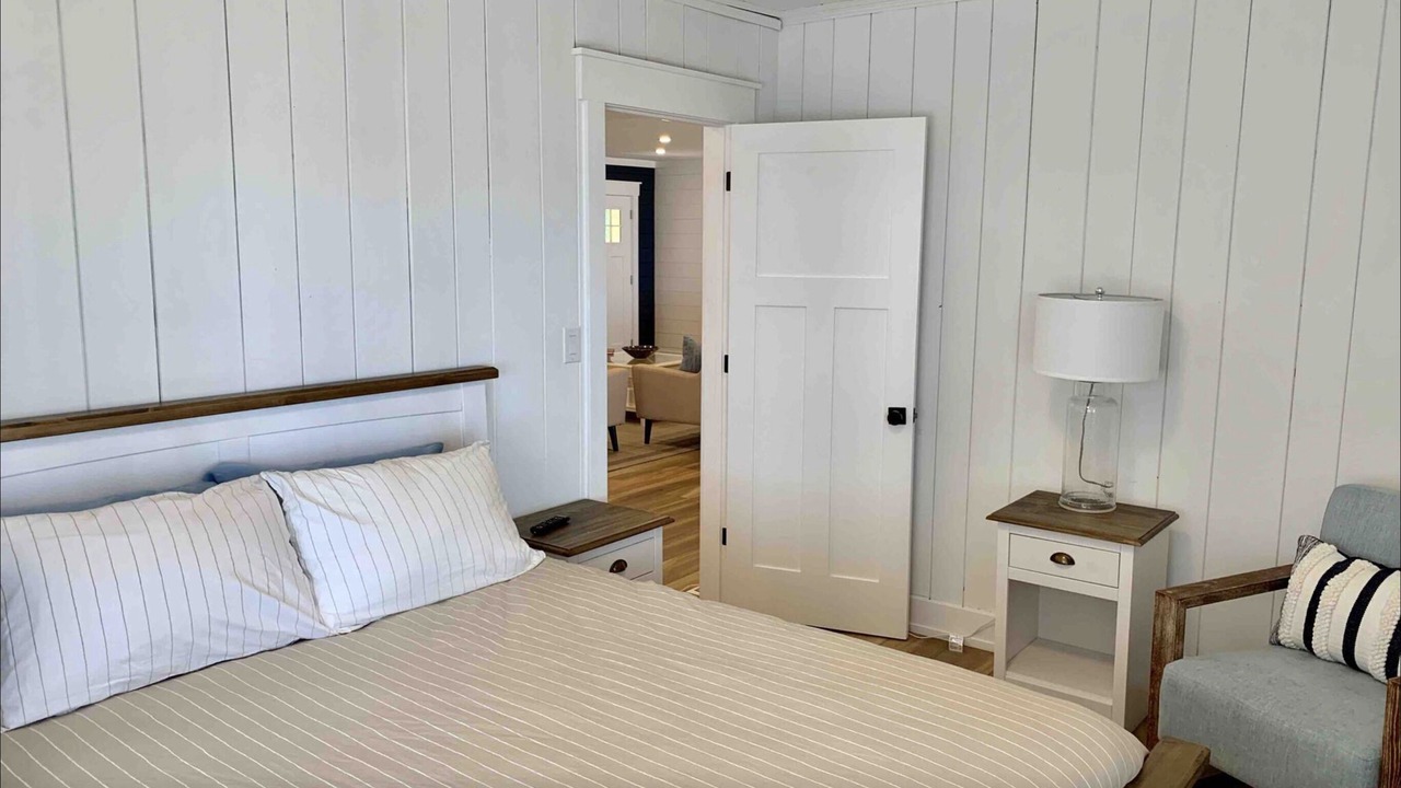 Photo of Bedroom in Crystal Beach