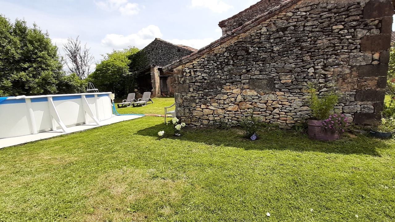 Photo of Outdoor in Blanquefort-sur-Briolance