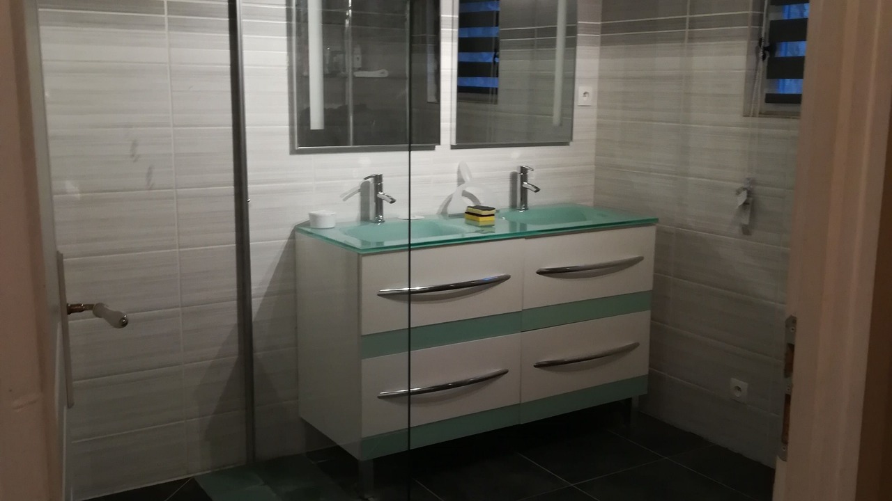 Photo of Bathroom in Blanquefort-sur-Briolance