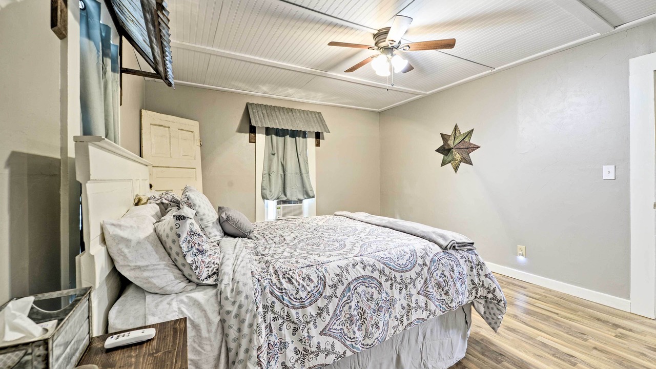 Photo of Bedroom in McLennan County