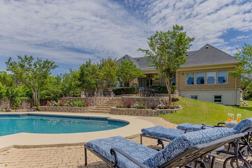 Photo of Outdoor in Manor