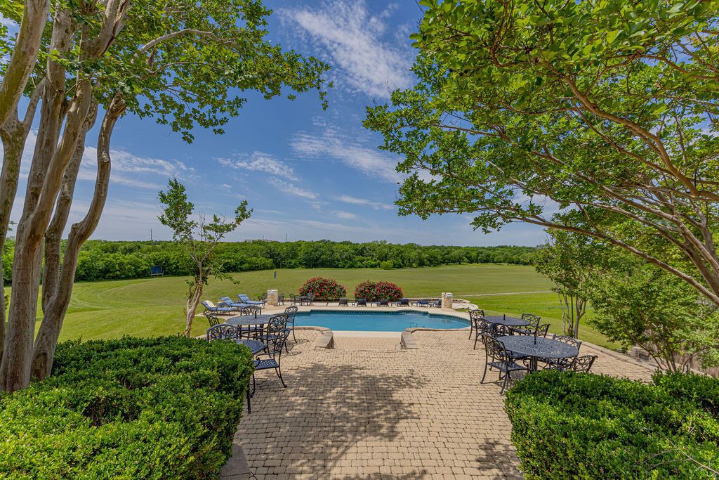 Photo of Outdoor in Manor