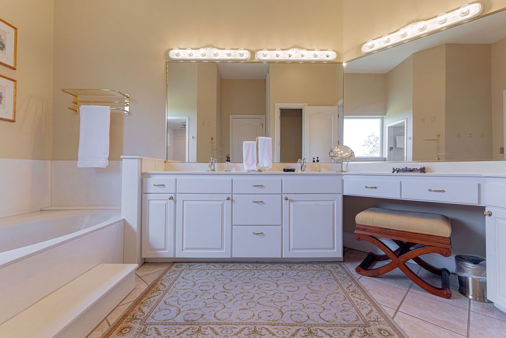 Photo of Bathroom in Manor