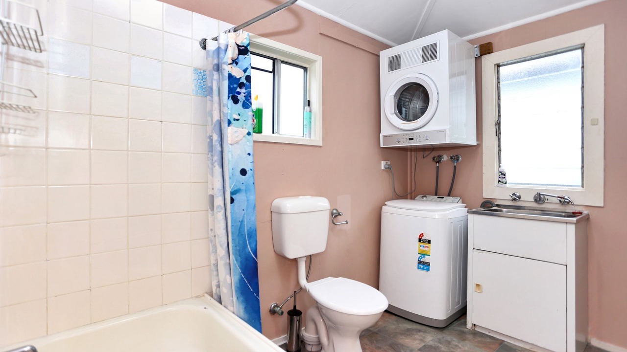 Photo of Bathroom in Tea Gardens