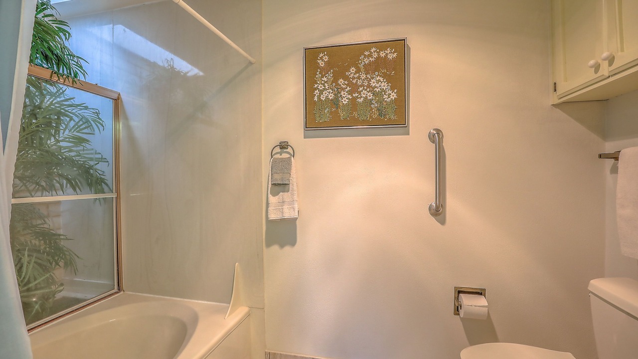 Photo of Bathroom in Loma Del Rey