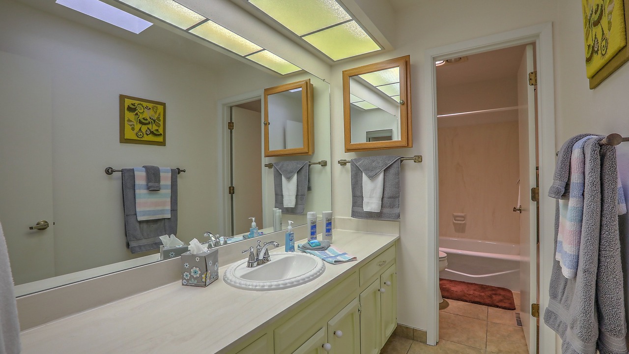 Photo of Bathroom in Loma Del Rey