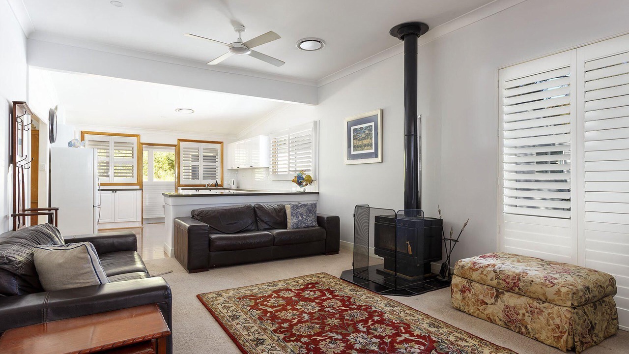 Photo of Livingroom in North Arm Cove