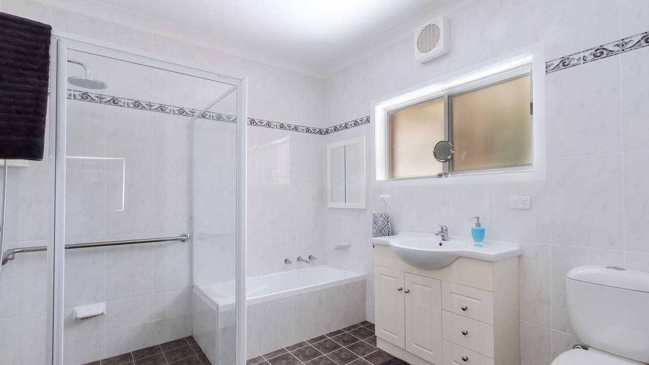 Photo of Bathroom in Tea Gardens