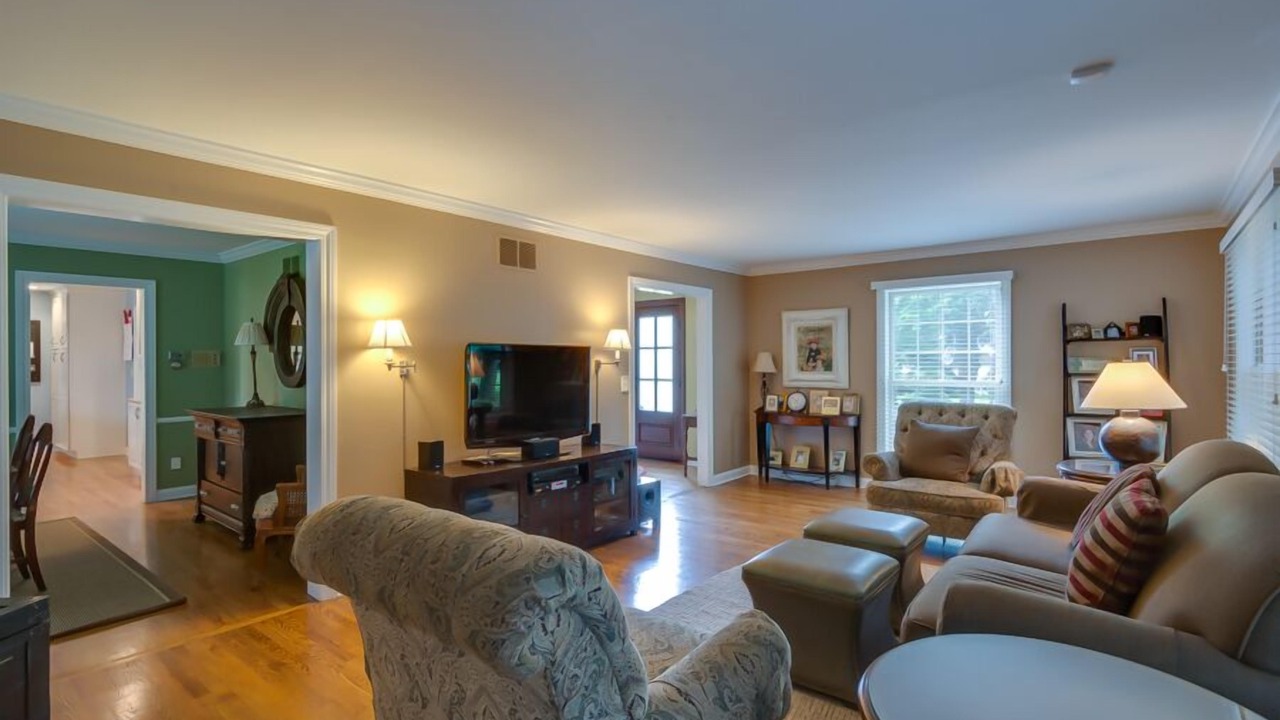 Photo of Livingroom in West Washington
