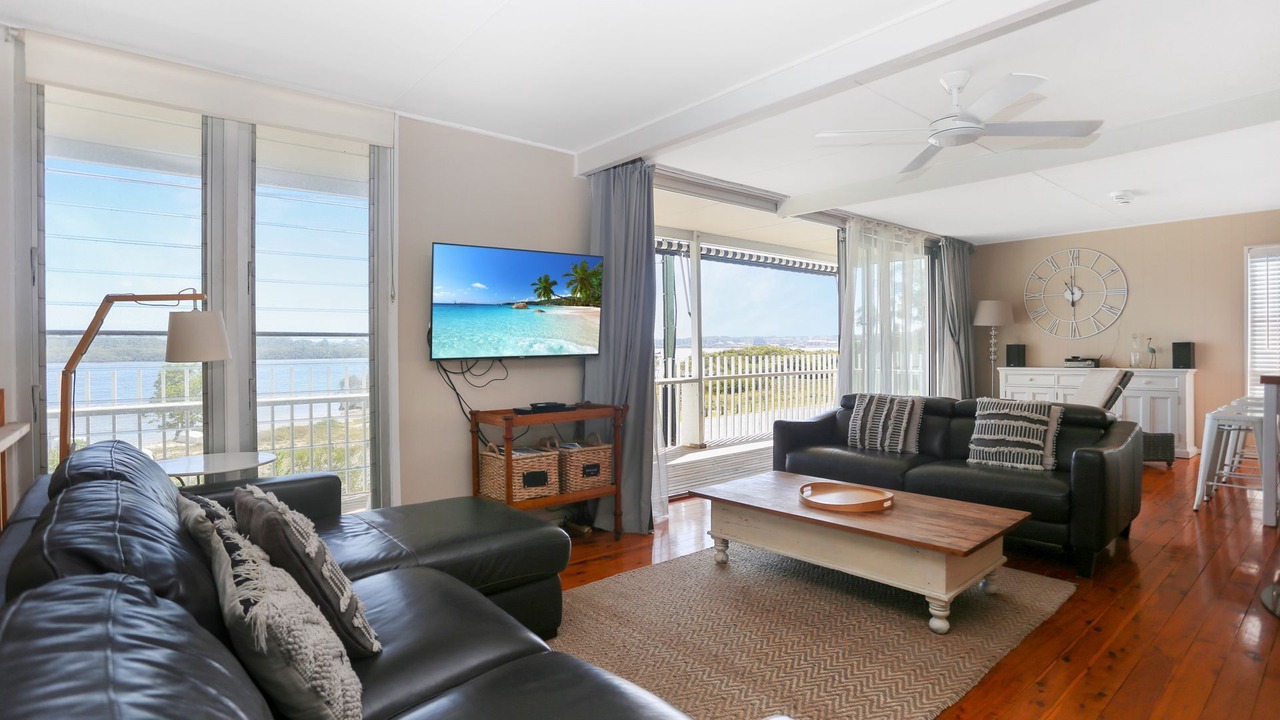 Photo of Livingroom in Hawks Nest