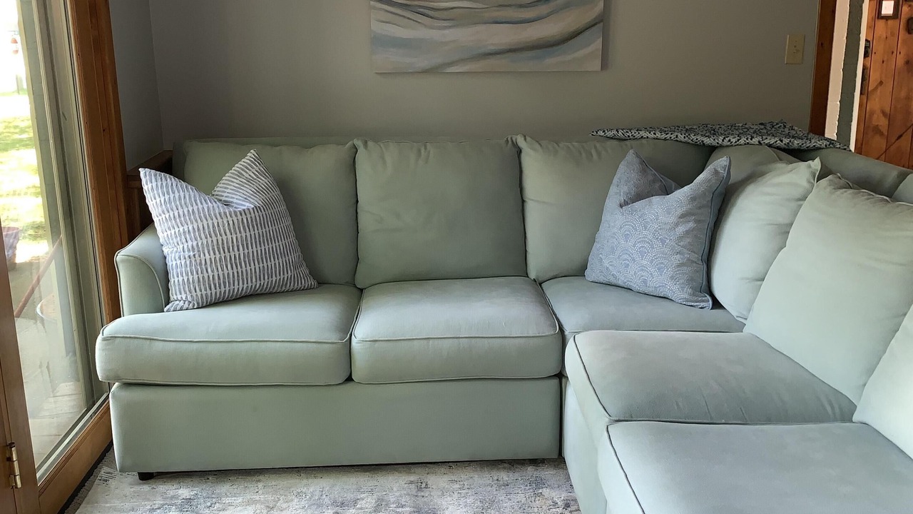 Photo of Livingroom in Higgins Lake