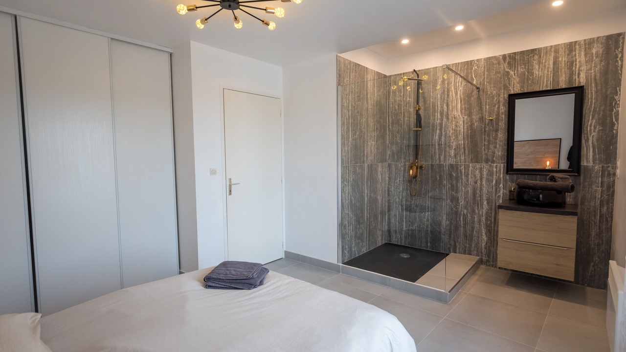 Photo of Bedroom in Le Cres