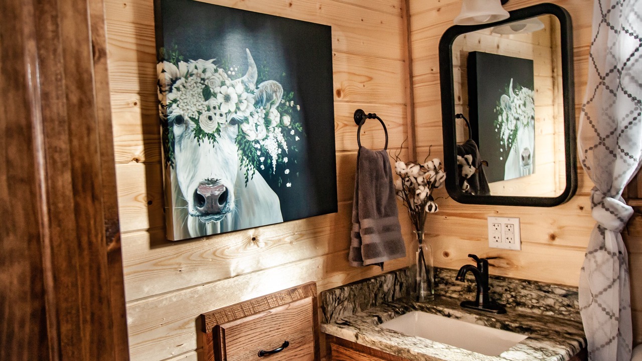 Photo of Bathroom in Broken Bow