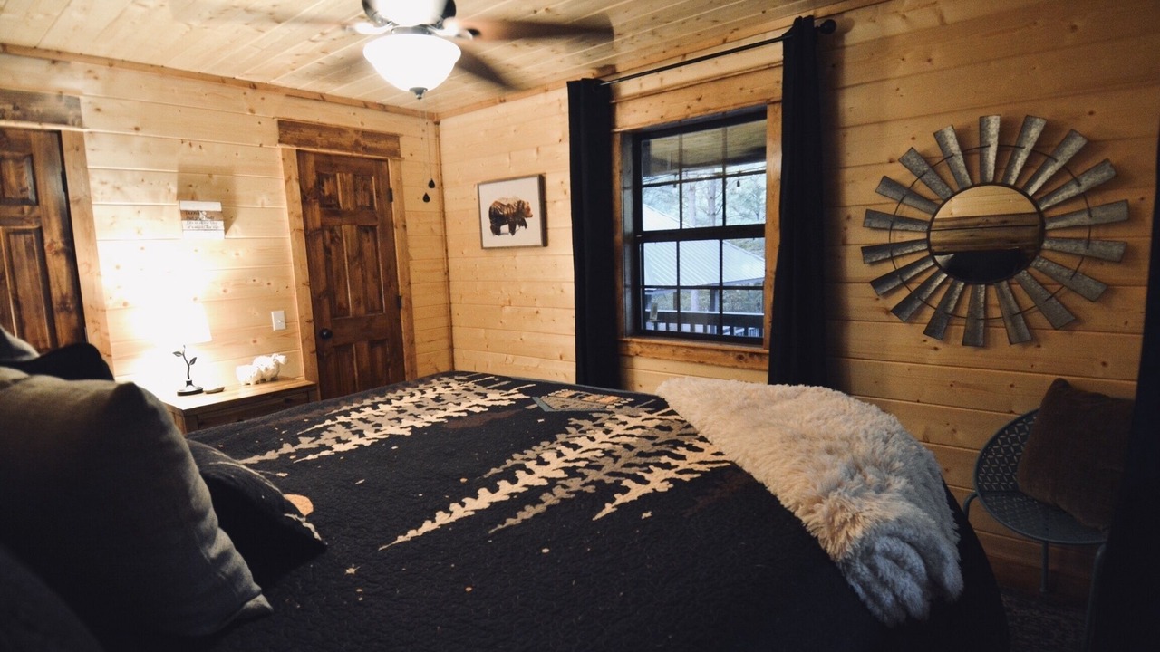 Photo of Bedroom in Broken Bow