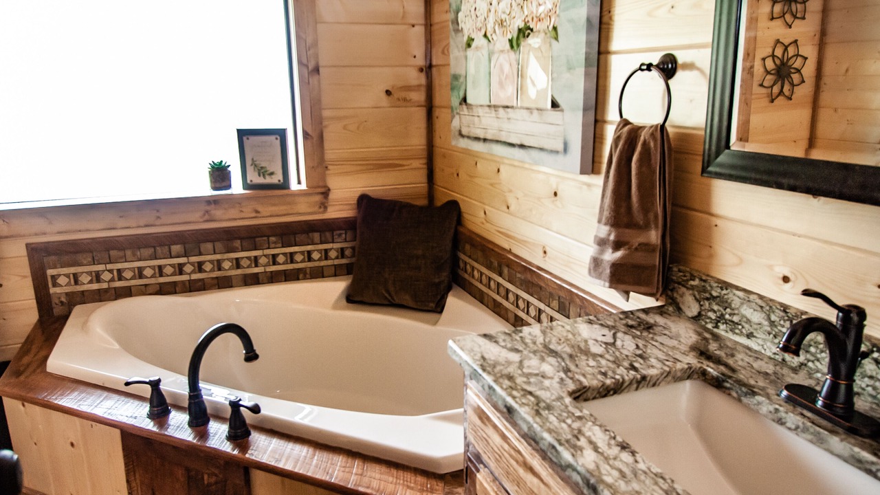 Photo of Bathroom in Broken Bow