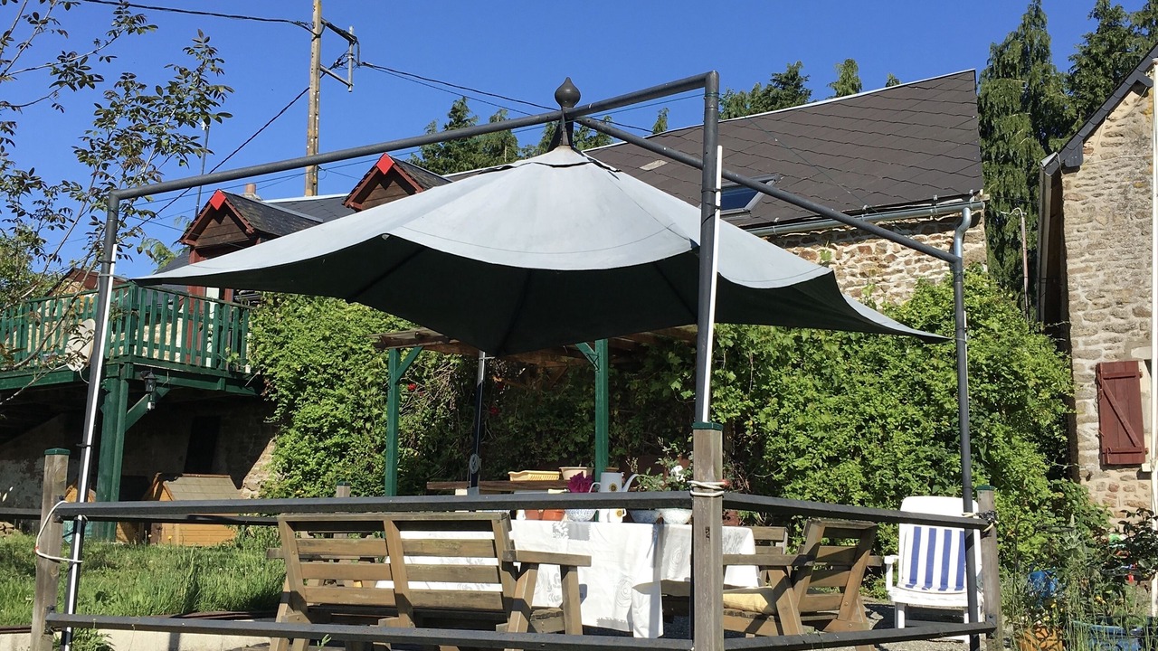 Photo of Outdoor in Trans