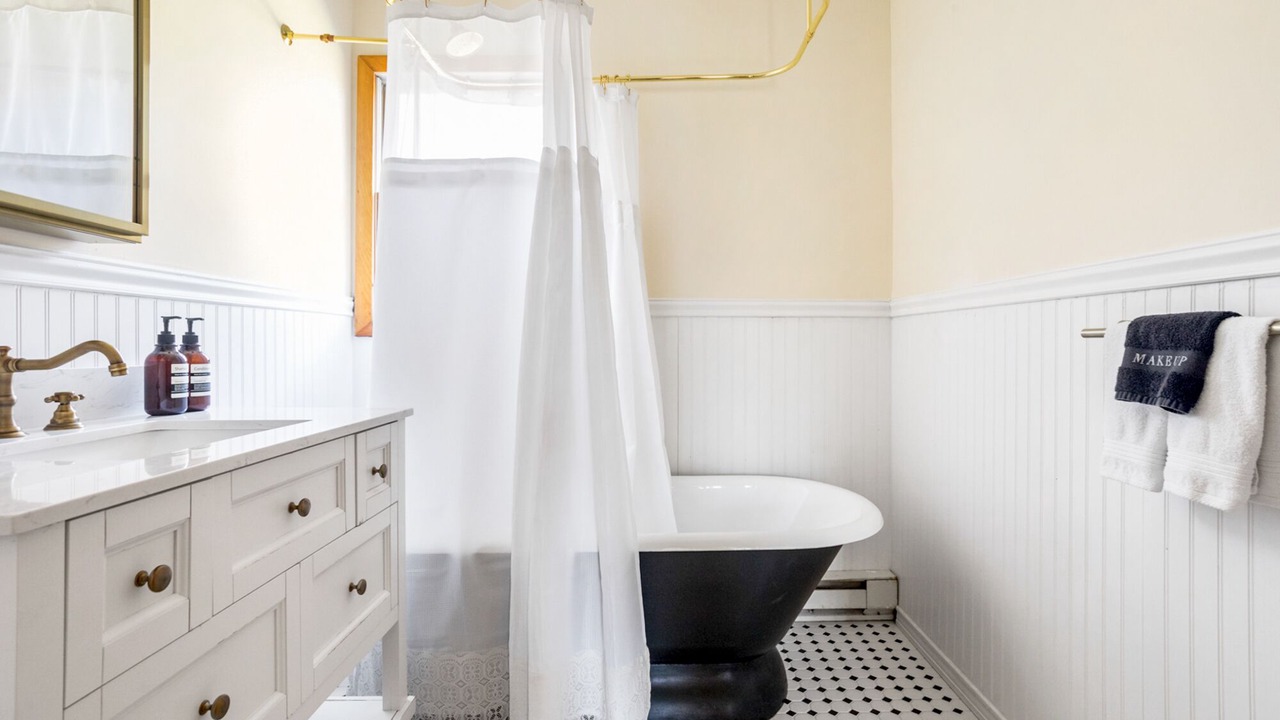 Photo of Bathroom in Narrowsburg