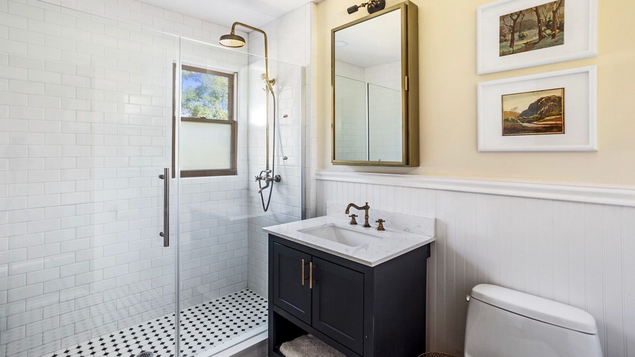 Photo of Bathroom in Narrowsburg