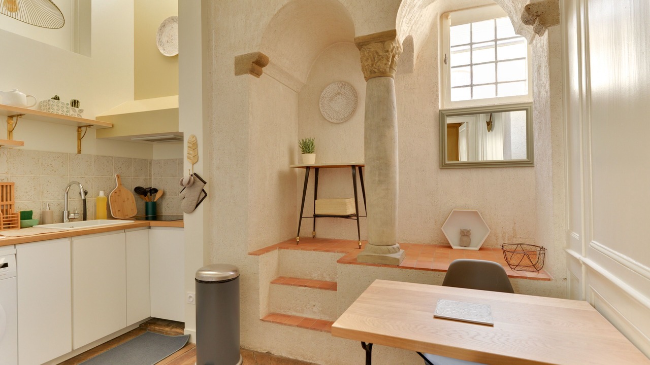 Photo of Kitchen in Centre