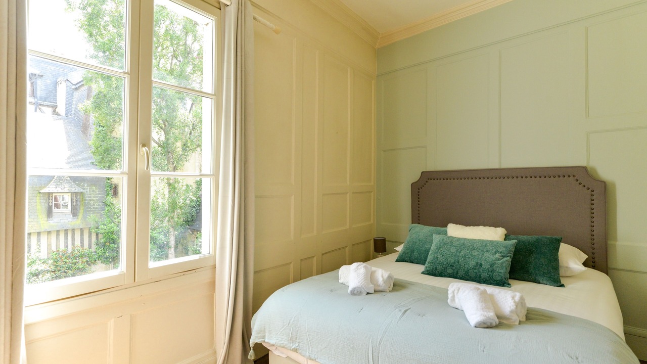Photo of Bedroom in Centre