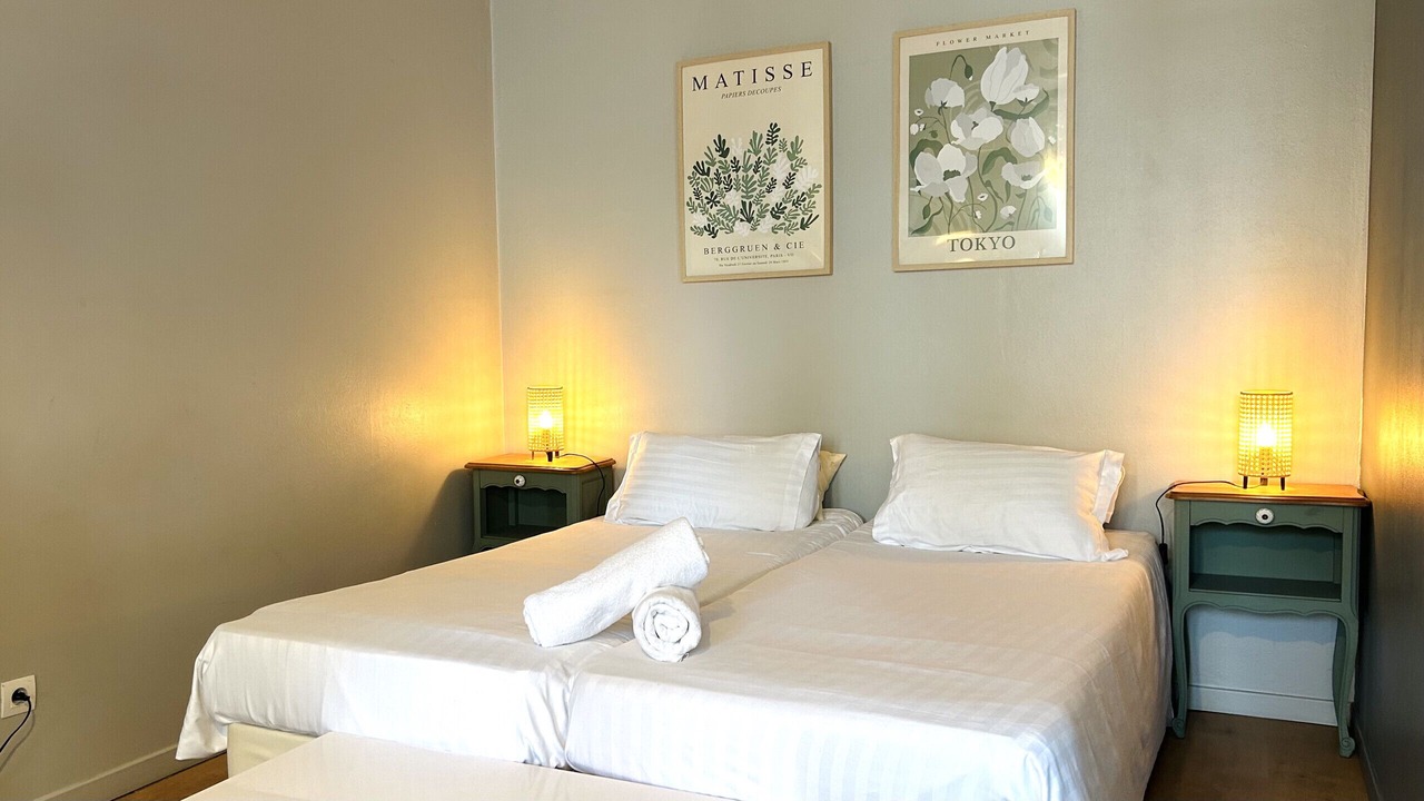 Photo of Bedroom in Antigone
