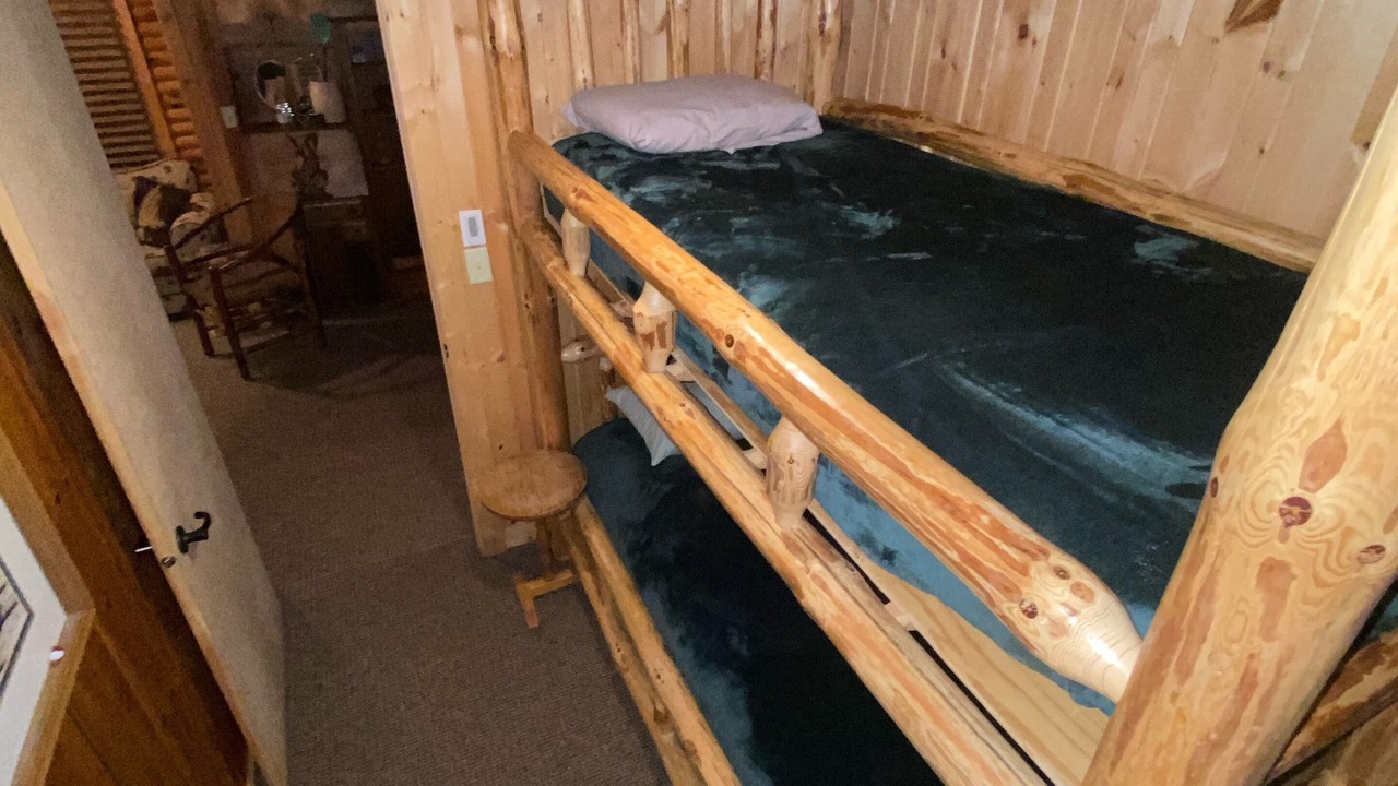 Photo of Bedroom in Cook