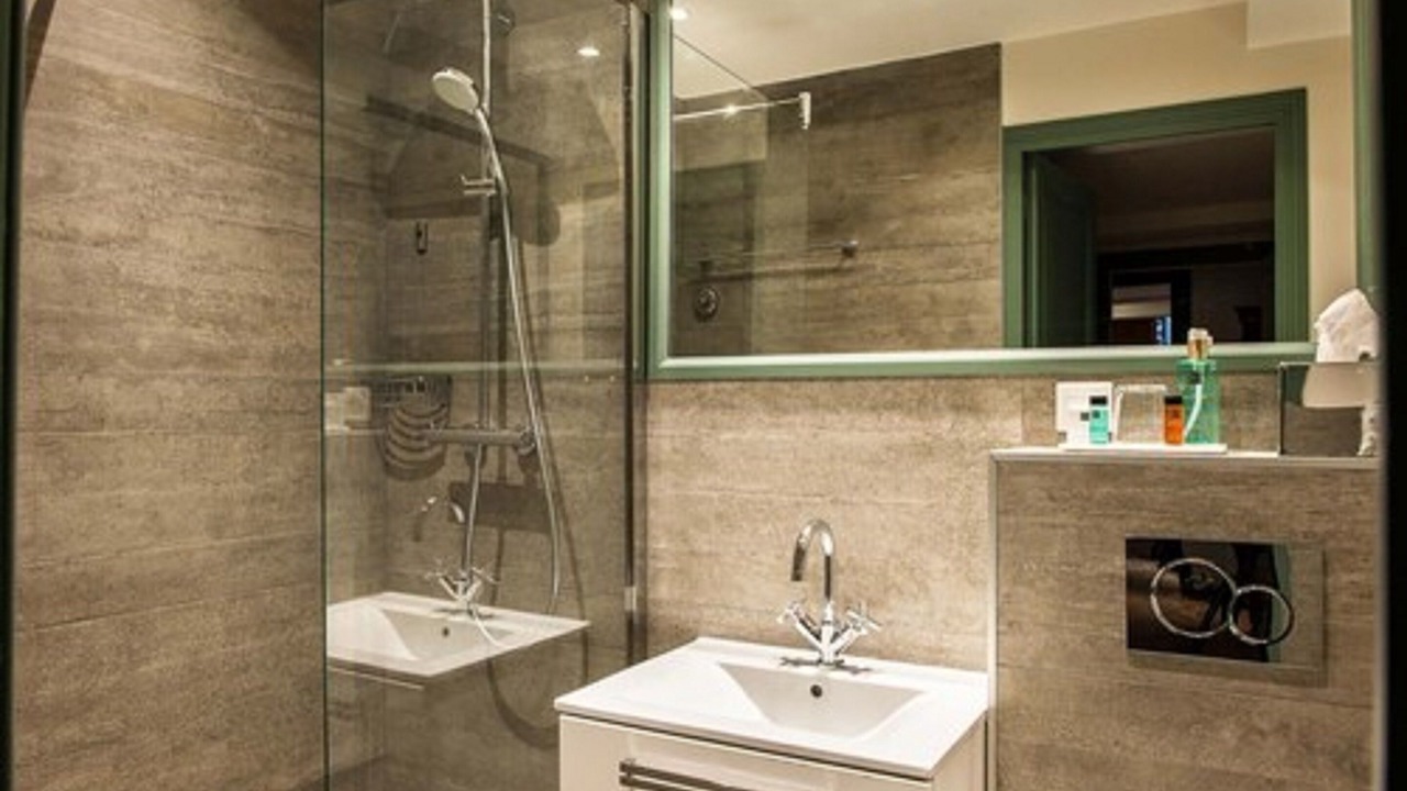 Photo of Bathroom in Honfleur