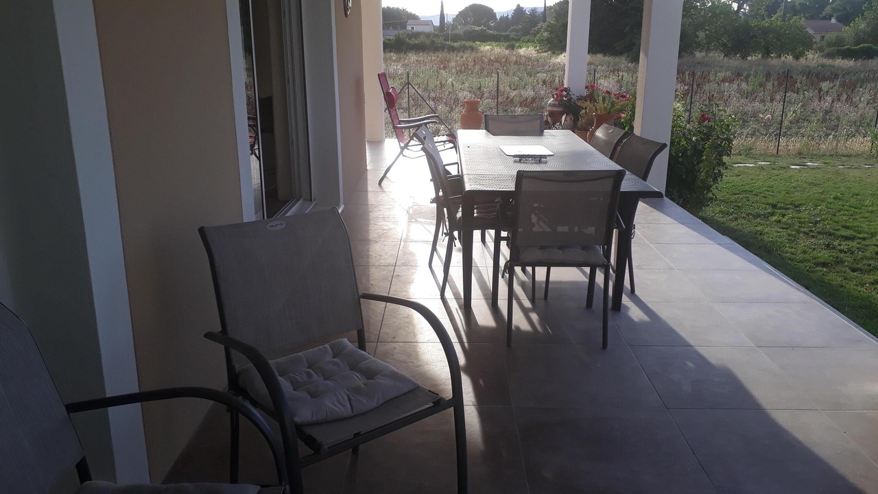 Photo of Outdoor in Sainte-Cecile-les-Vignes