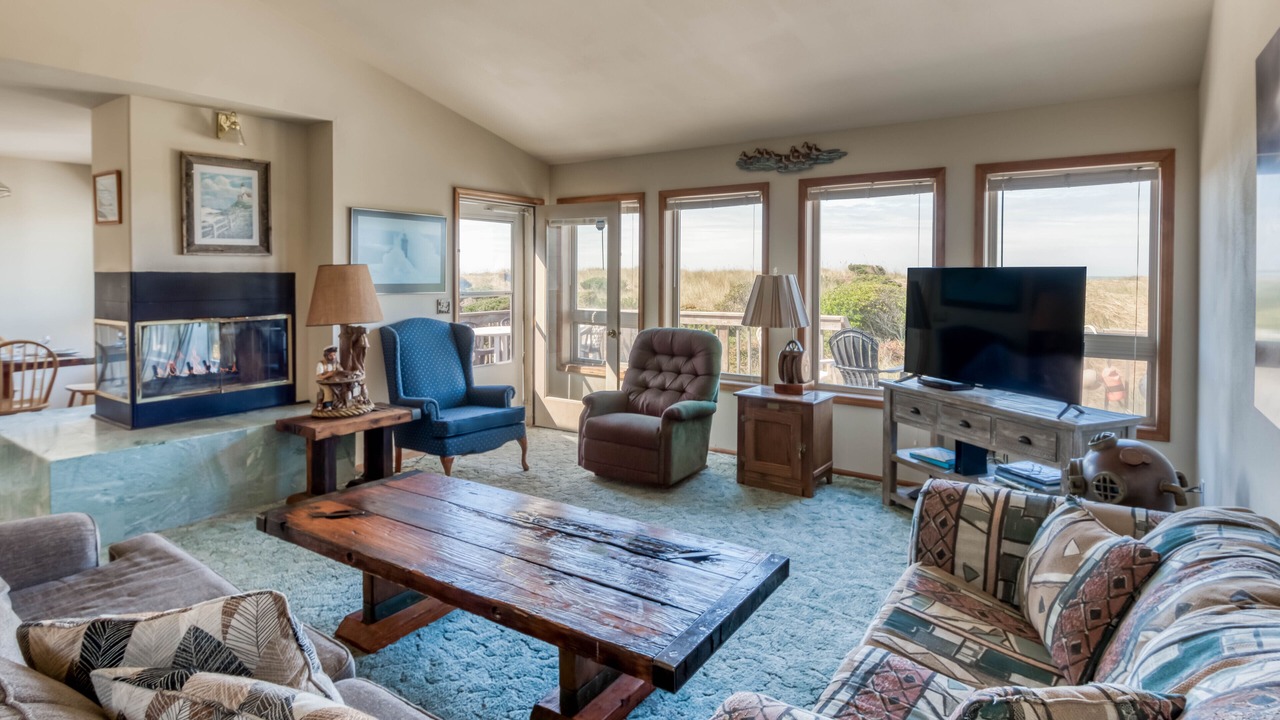 Photo of Livingroom in Bayshore
