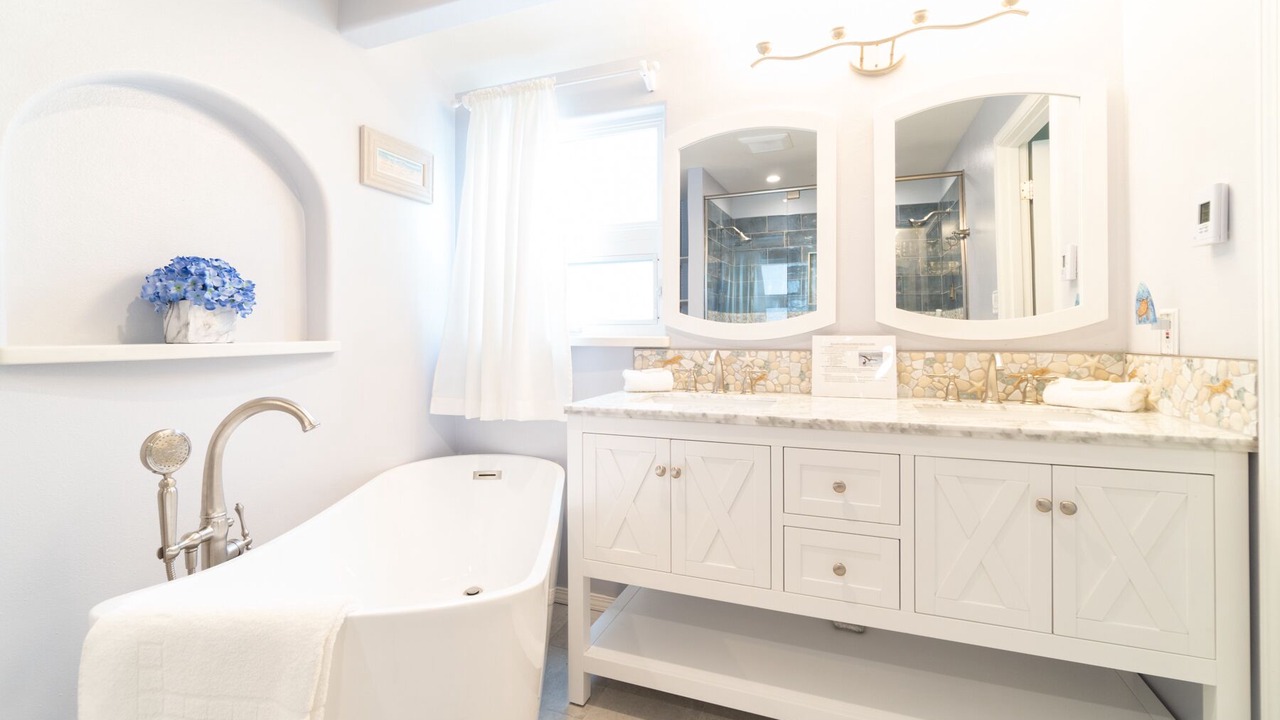 Photo of Bathroom in Cloverdale