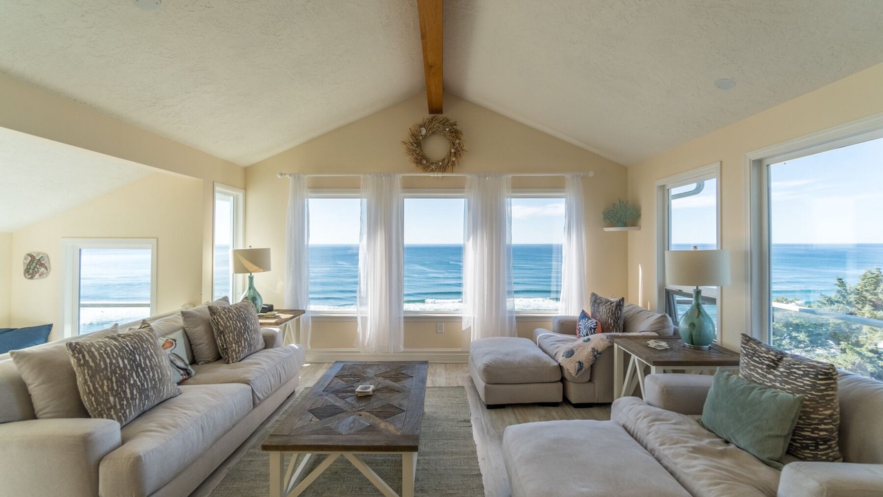 Photo of Livingroom in Cloverdale