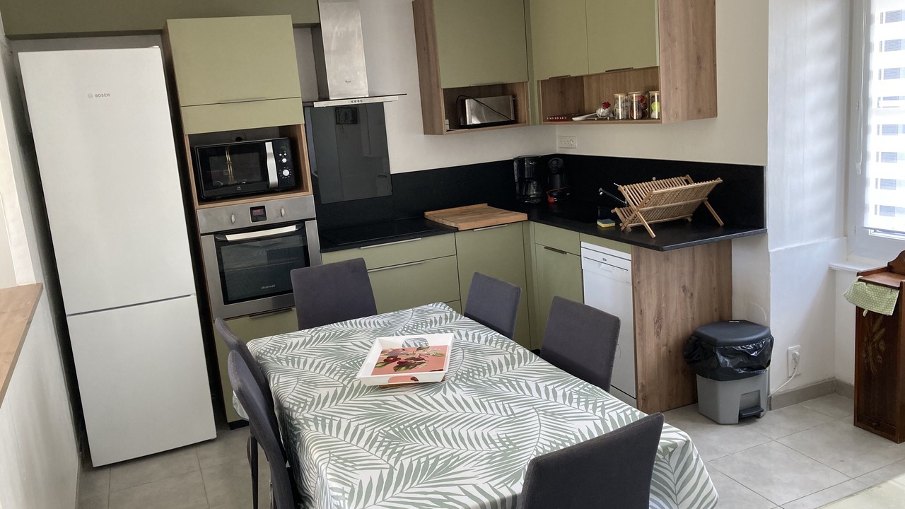 Photo of Kitchen in Saint-Meloir-des-Ondes