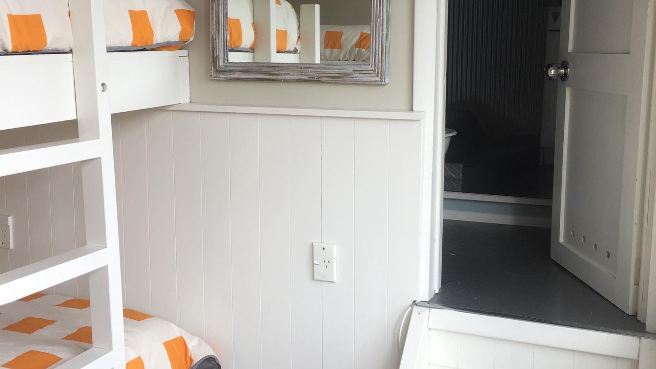 Photo of Bedroom in Okitu