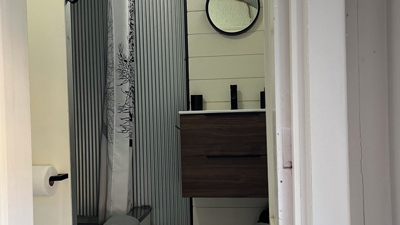 Photo of Bedroom in Okitu