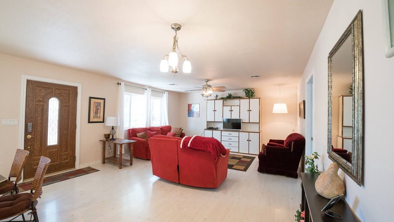 Photo of Livingroom in Safford