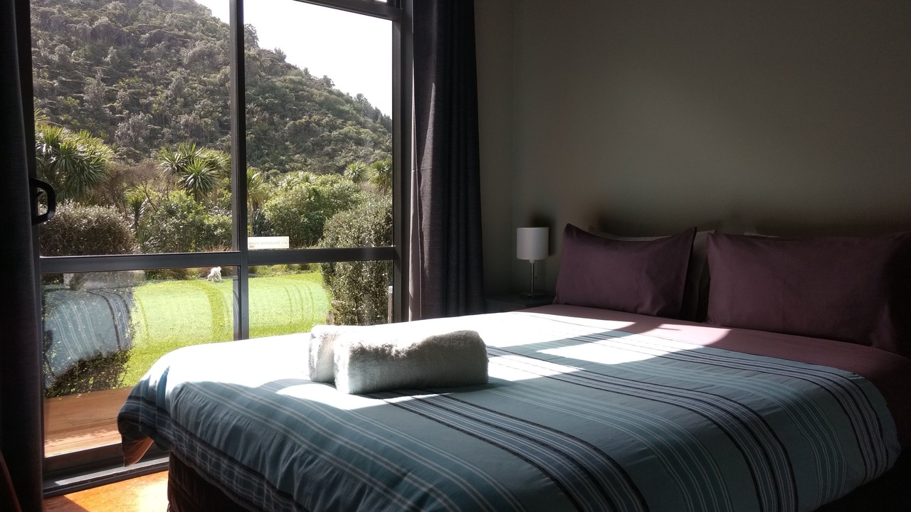 Photo of Bedroom in Piha