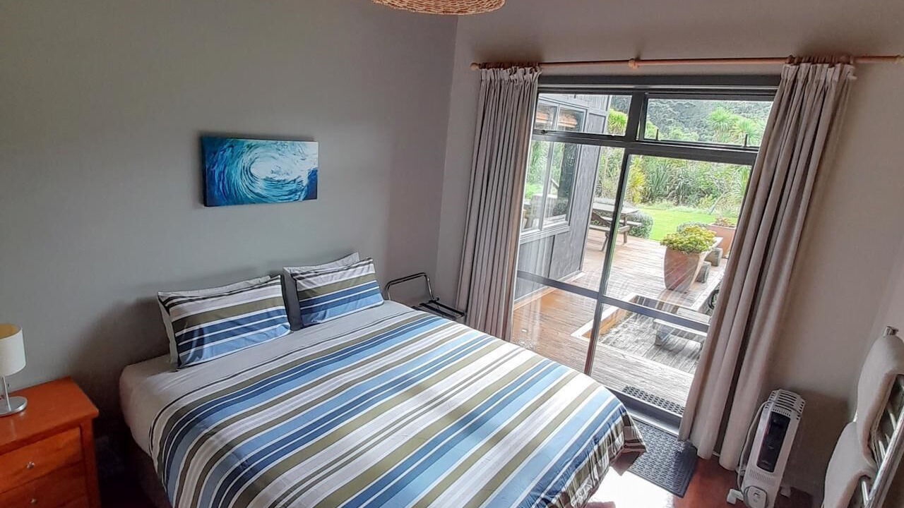 Photo of Bedroom in Piha