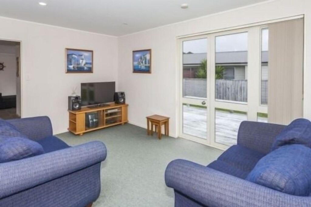 Photo of Livingroom in Cooks Beach