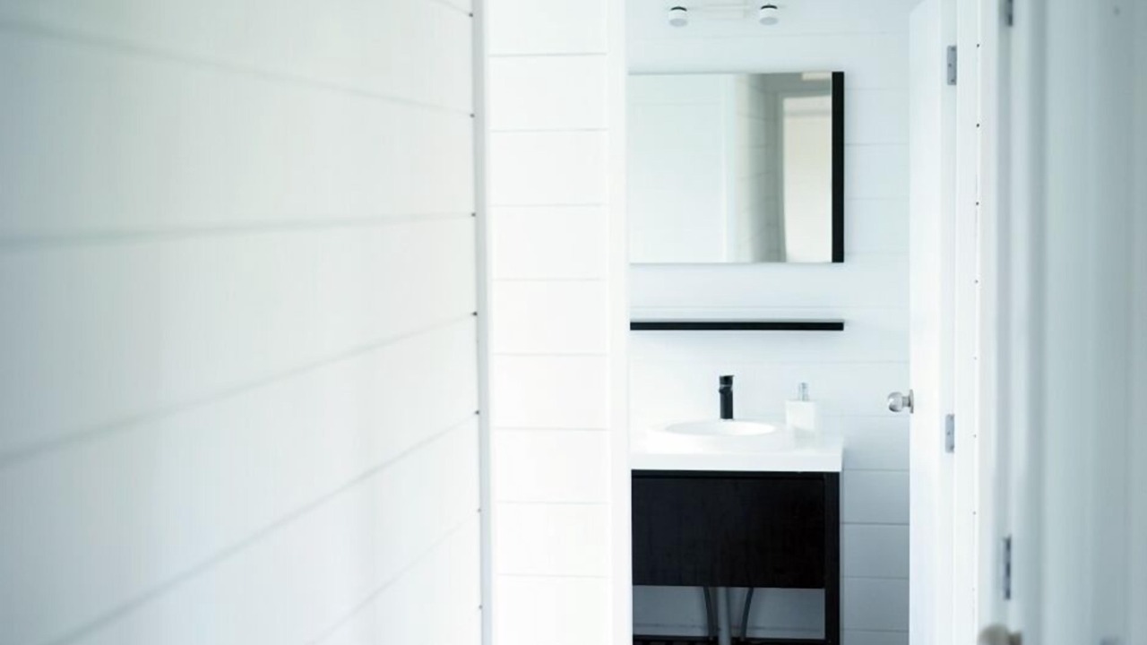 Photo of Bathroom in Onetangi