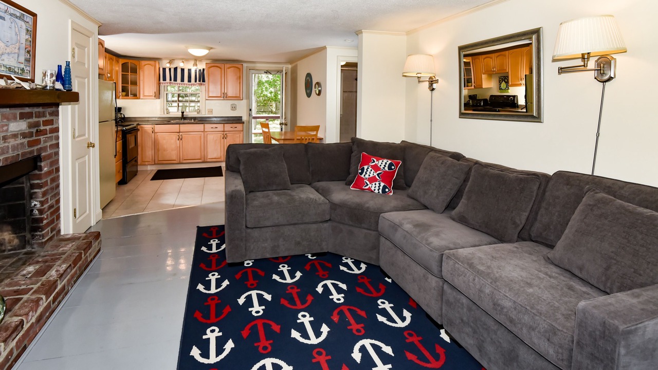 Photo of Livingroom in Eastham