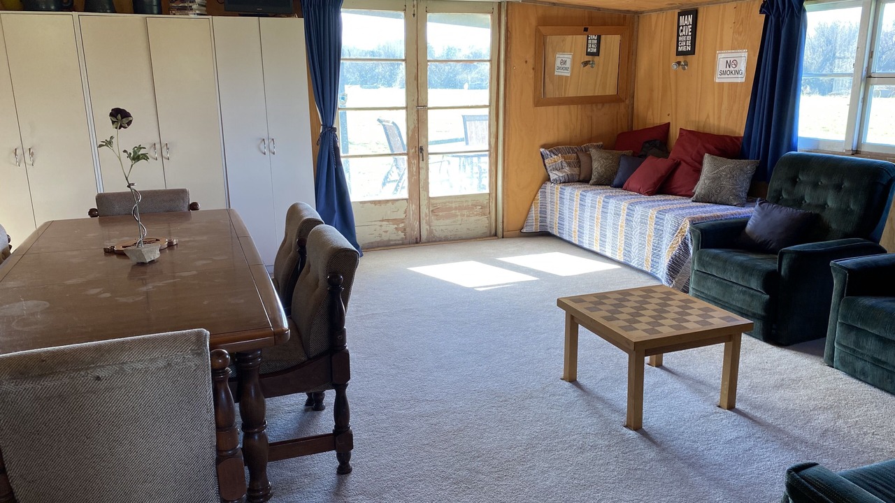 Photo of Livingroom in North Loburn