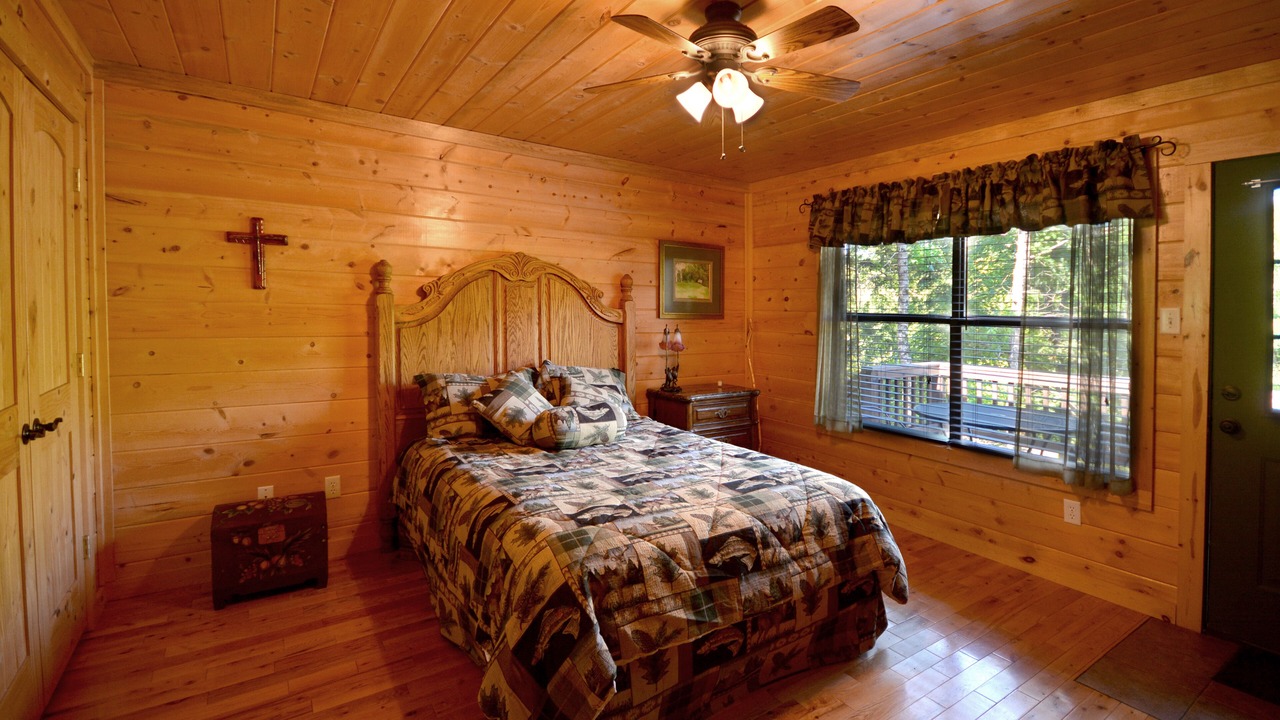 Photo of Bedroom in Smithville