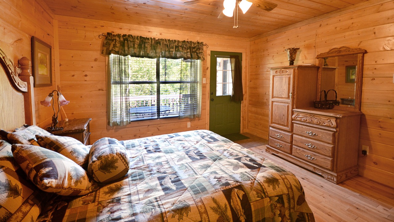 Photo of Bedroom in Smithville