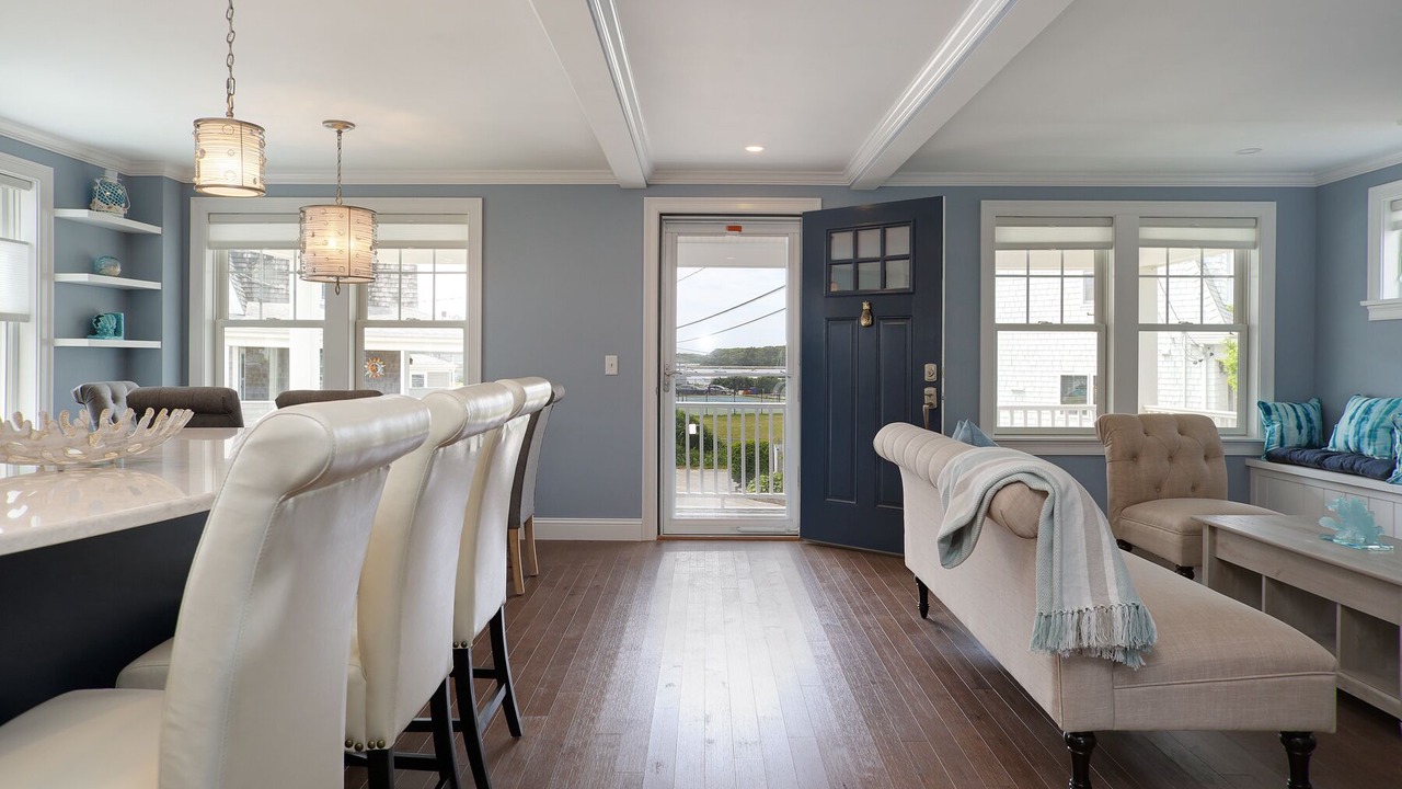 Photo of Livingroom in Monument Beach