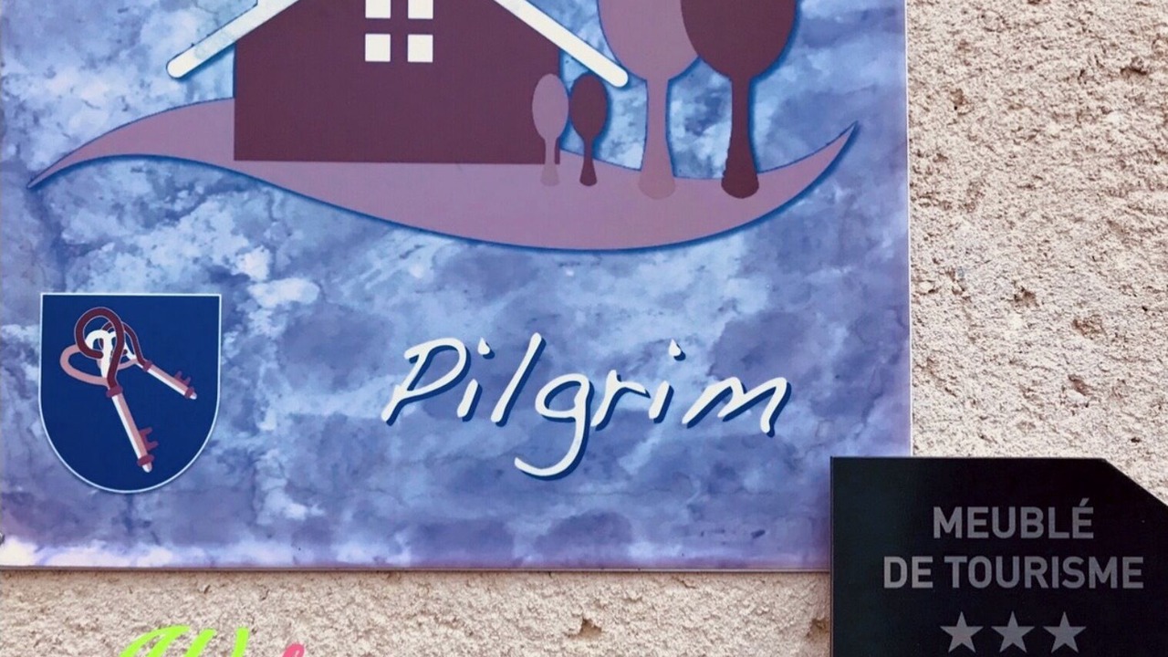 Photo of Others in Chandelles