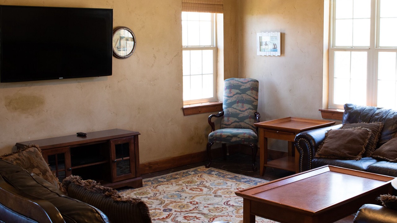 Photo of Bedroom in Garden City