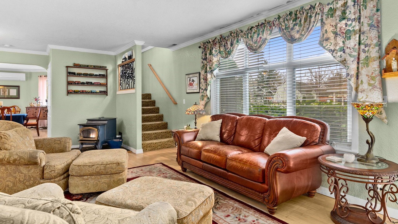 Photo of Livingroom in Yelm