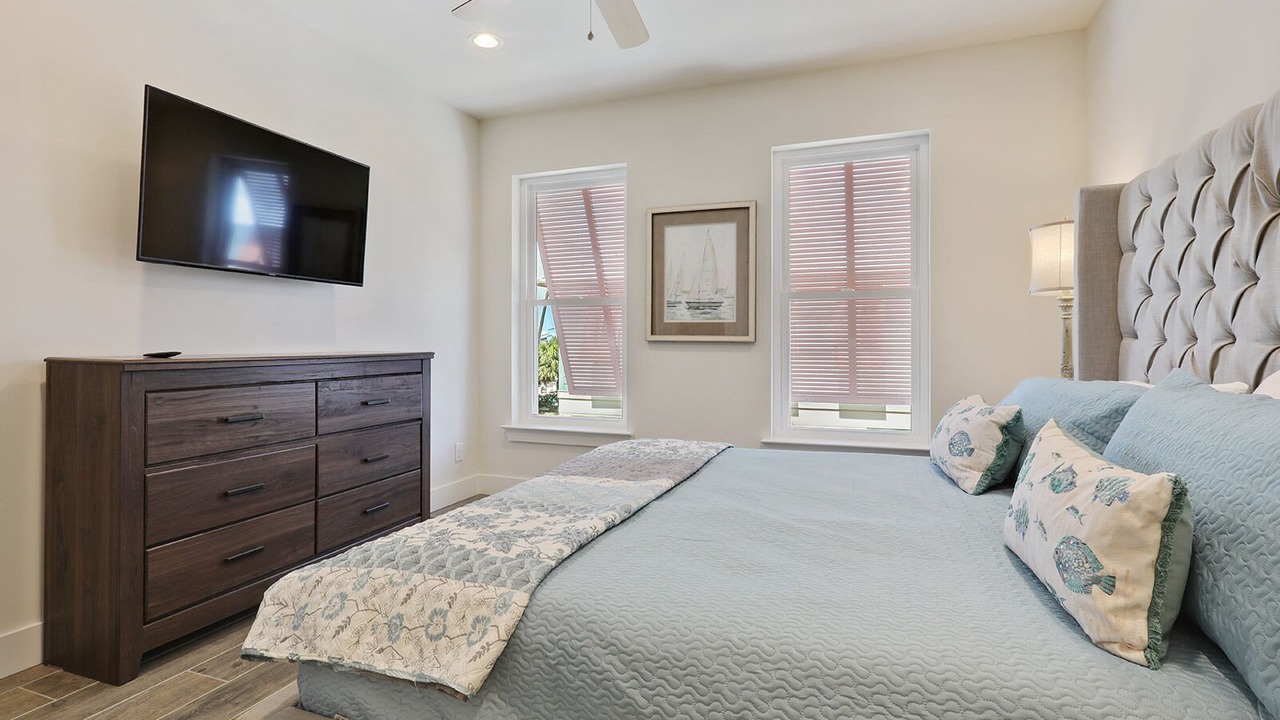 Photo of Bedroom in Orange Beach
